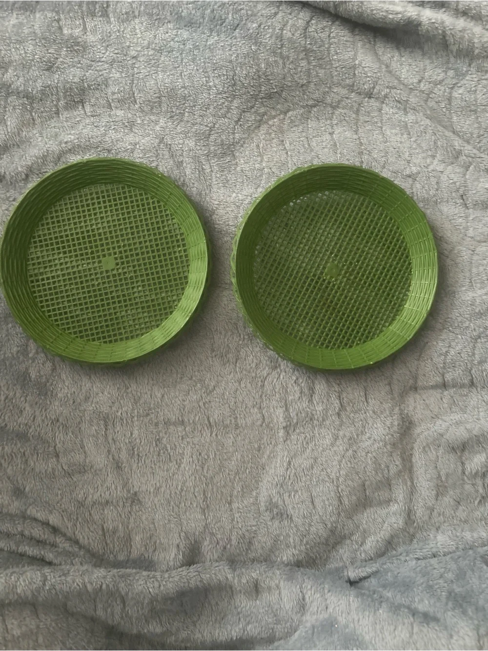 Set of 11 - Vintage 70s Plastic Paper Plate Baskets - Red, Yellow, White & Green